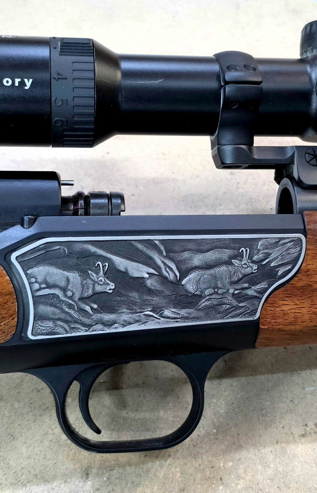 Blaser R93 luxe gauchère 7x64 + Zeiss diavary 1.5-6x42 d'occasion